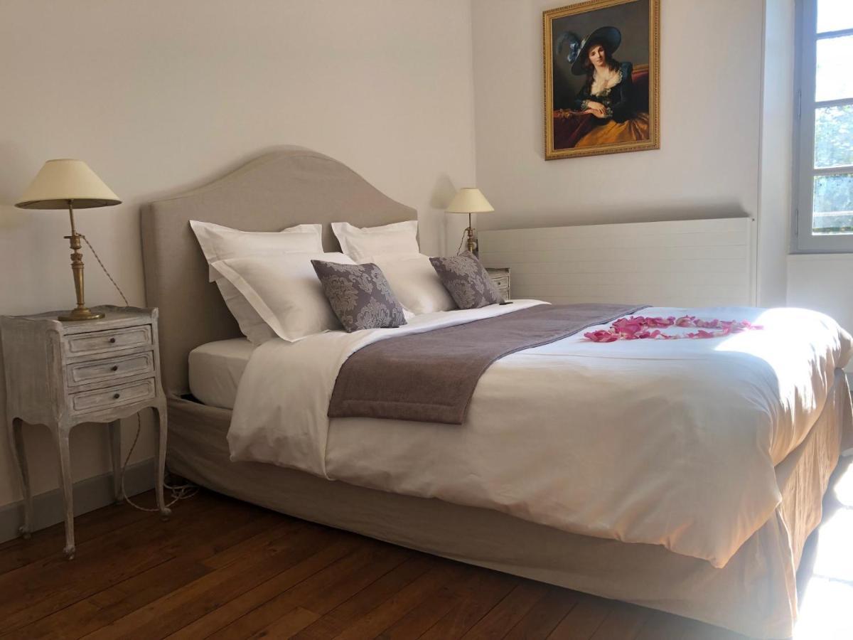 Domaine De Monplaisir Bed and Breakfast Caylus Exteriör bild