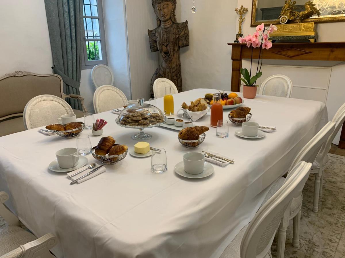 Domaine De Monplaisir Bed and Breakfast Caylus Exteriör bild
