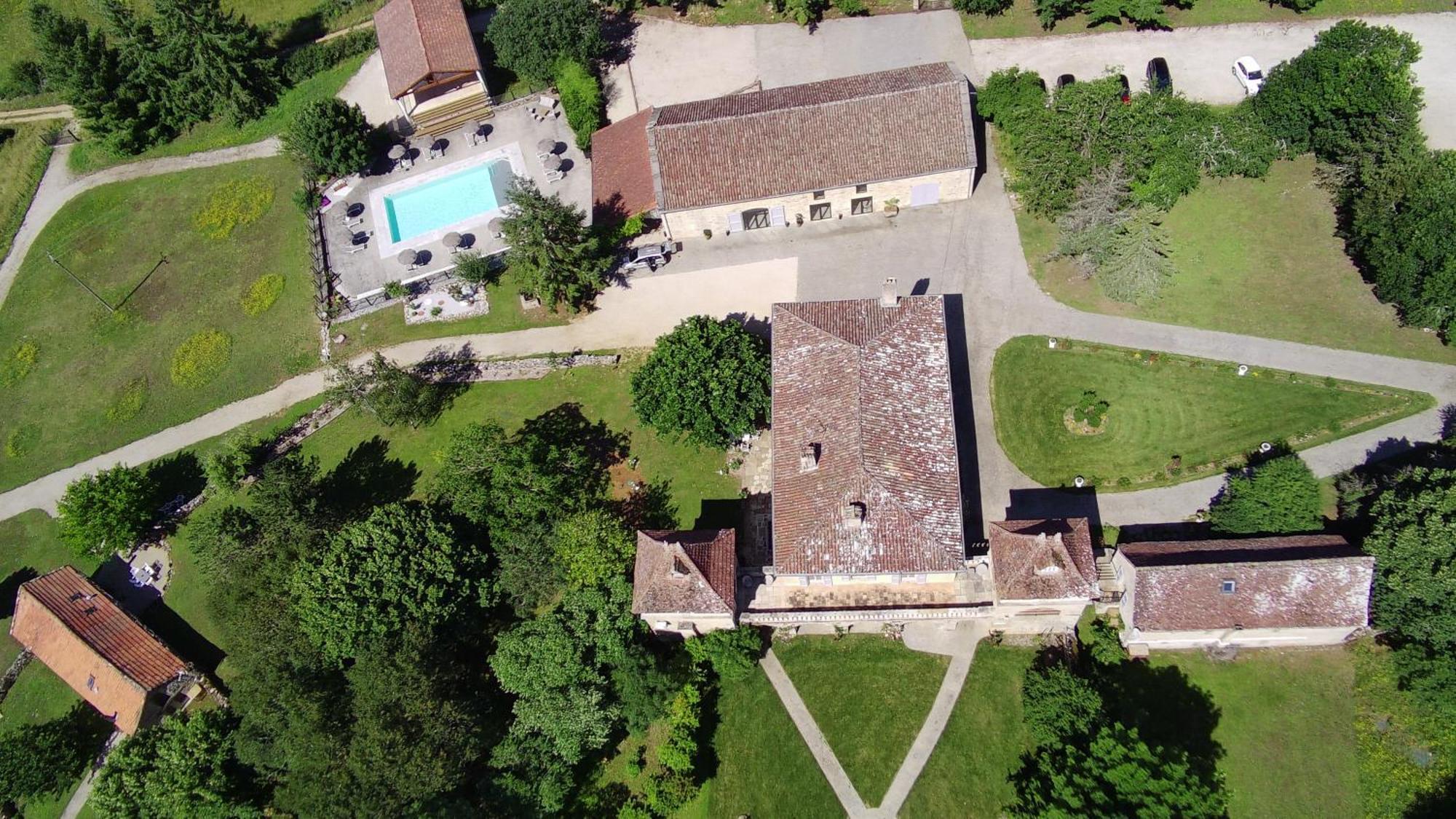 Domaine De Monplaisir Bed and Breakfast Caylus Exteriör bild